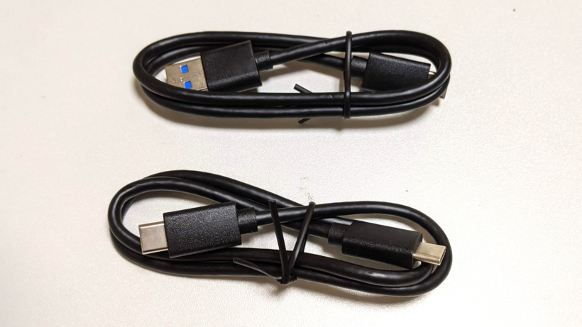 USB3.2 Gen2対応の外付けSSDケース「ロジテック LGB-PBSUC」