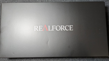 キーボードをREALFORCE R3Sに変更。有線のテンキーレスだけどやっぱ配列は普通が一番使いやすい。
