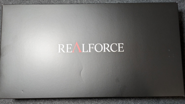 キーボードをREALFORCE R3Sに変更。有線のテンキーレスだけどやっぱ配列は普通が一番使いやすい。