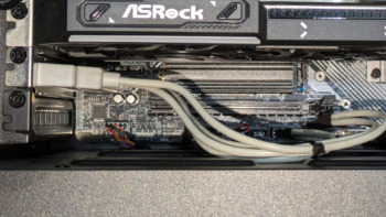 PCIブラケット用USB2.0延長ケーブルでUSB2.0ポートを増設する