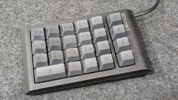1万円超えのテンキーってどうなの？REALFORCE RT1を購入してみたのでレビュー！