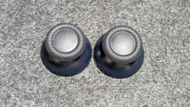 中古のDualSense